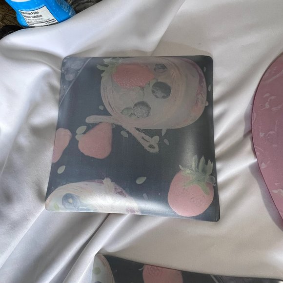 Stokes Strawberry Glass Large Bowl with Serving Dish Plates Lot of 5 - Picture 9 of 9